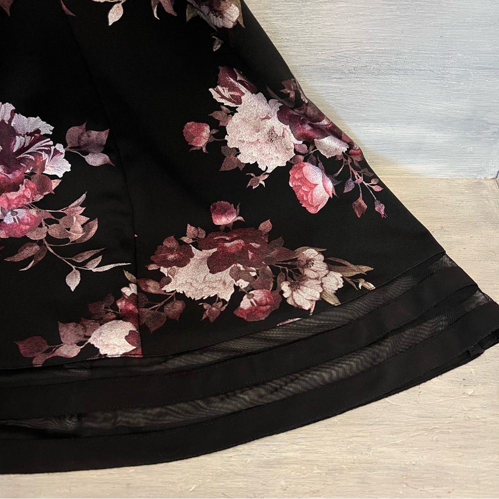 Leslie Fay Black Shimmery Floral Print Sleeveless Fit and Flare Dress Size 16 GC - Picture 4 of 9